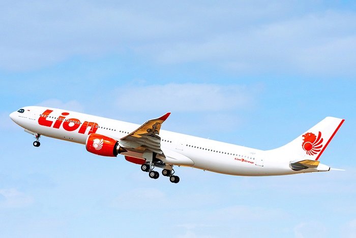 Penumpang Lion Air diduga buat ancaman bom saat pesawat hendak lepas landas. (Facebook.com @Lion Air Group)