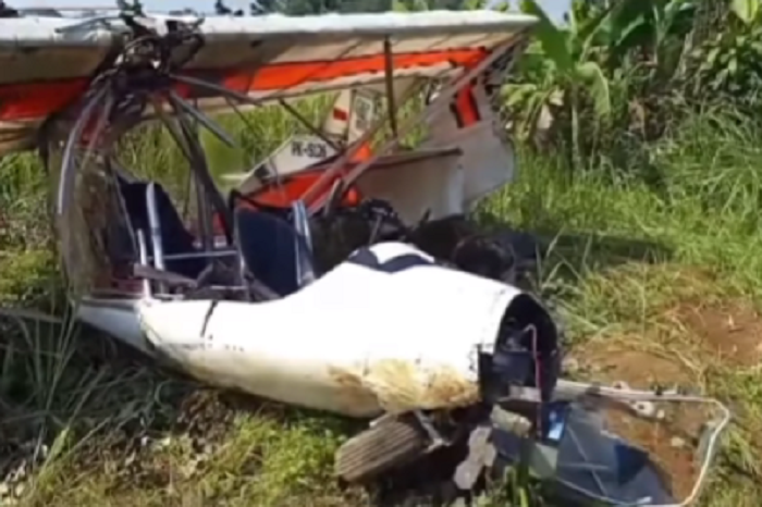 1. Lokasi jatuhnya pesawat Quicksilver di TPU Astana, Ciampea. Pesawat menghantam tanah tanpa ledakan. (Instagram.com @bogor.terkini)